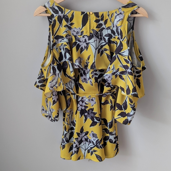 A Pea in the Pod Cold Shoulder Patterned Top - Picture 3 of 5